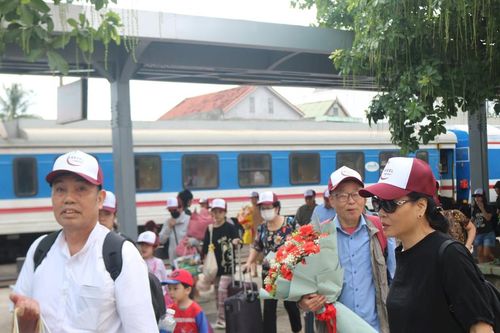 Quảng Bình đón chuyến tàu hỏa charter chở khách du lịch