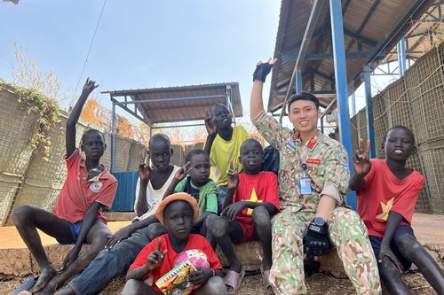 Vị trung úy 'gieo hạt hòa bình' ở Nam Sudan