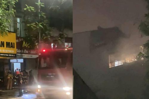 Cháy ngôi nhà kinh doanh thảm ở Hà Nội