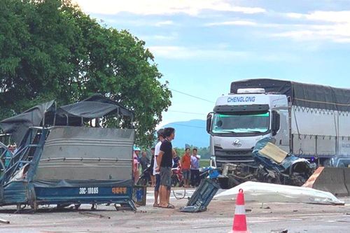 Clip: Khoảnh khắc vụ tai nạn giao thông liên hoàn trên Quốc lộ 1 khiến 3 người tử vong