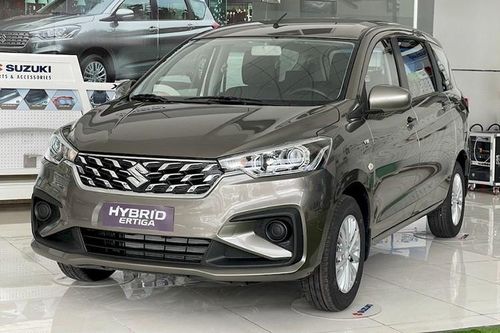 Giá xe Suzuki Ertiga Hybrid đang ưu đãi gần 100 triệu đồng