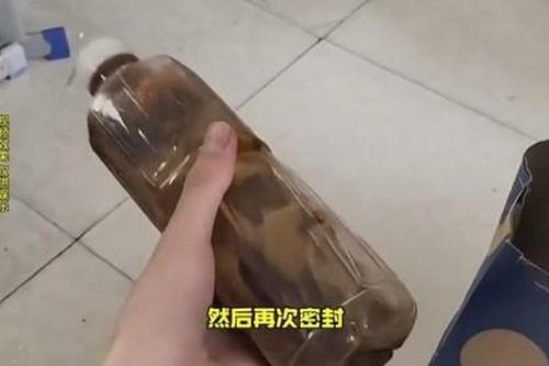 Trường học Trung Quốc đau đầu trước trào lưu 'nước hôi thối' lan rộng