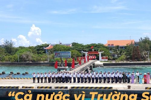 'Cả nước vì Trường Sa, Trường Sa vì cả nước'