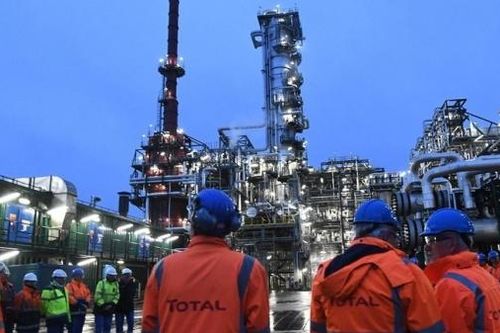 TotalEnergies tiến hành khử carbon cho các nhà máy lọc dầu tại châu Âu