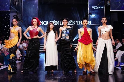 Bức tranh mãn nhãn về thời trang cảm hứng từ văn hóa dân tộc