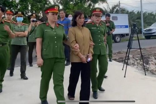 Bắt giam 2 người phụ nữ bạo hành, giam lỏng em dâu để 'trừ tà'