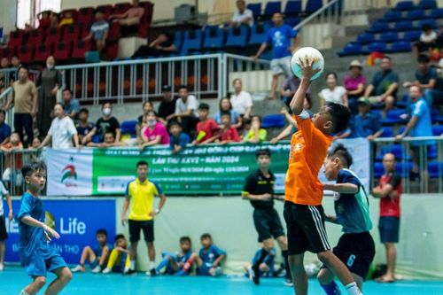 Thi đấu quyết liệt, Nhi đồng Quỳnh Lưu thắng Nhi đồng Nam Đàn với tỷ số 2-0