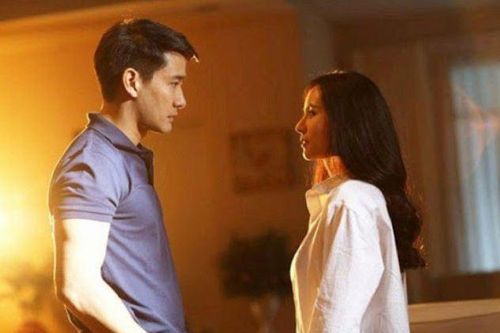 Chồng tò mò vì thấy thi thoảng vợ lại chặt 1 đoạn cây, đến ngày ra tòa ly hôn anh mới hiểu được hành động thâm sâu ấy