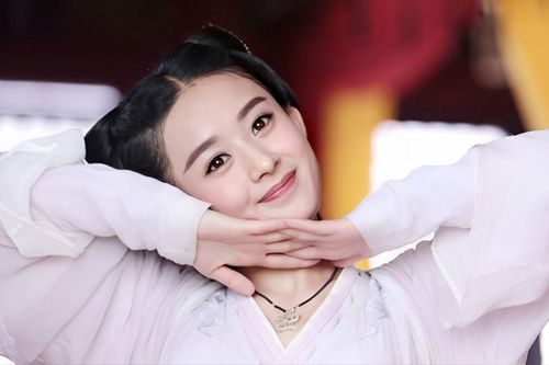 Kỷ niệm 9 năm ngày Hoa Thiên Cốt ra mắt, Triệu Lệ Dĩnh - Hoắc Kiến Hoa giờ quá khác biệt