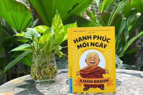 Cuốn sách chứa đựng 365 trích dẫn hay của thiền sư Ajahn Brahm