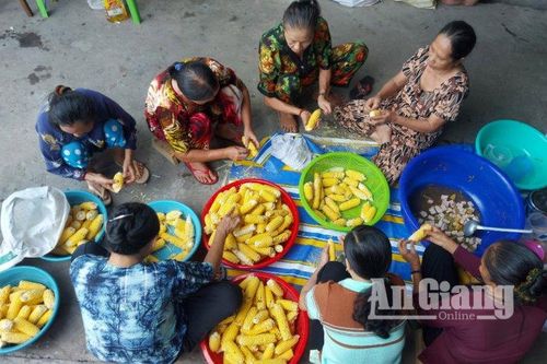 Bếp ăn '0 đồng' ở 'xứ đạo'