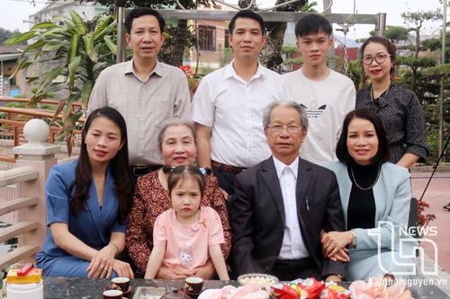 'Chấm dứt bạo lực, vun đắp yêu thương'
