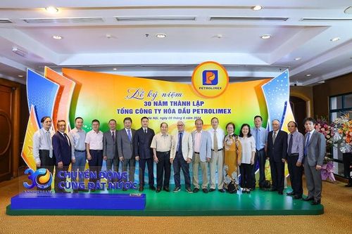 30 năm Tổng công ty Hóa dầu Petrolimex: Hành trình viết tên một thương hiệu