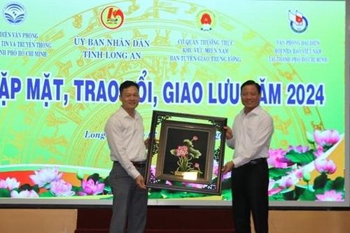 Báo chí đồng hành 'phát triển xanh' với tỉnh Long An