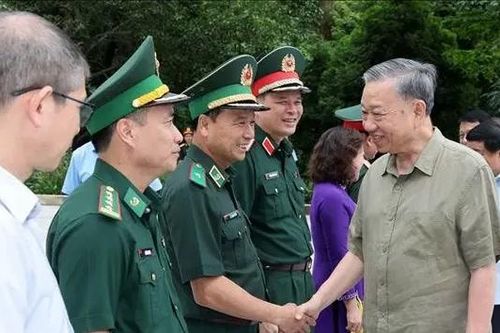 Chủ tịch nước thăm, làm việc tại tỉnh Cao Bằng