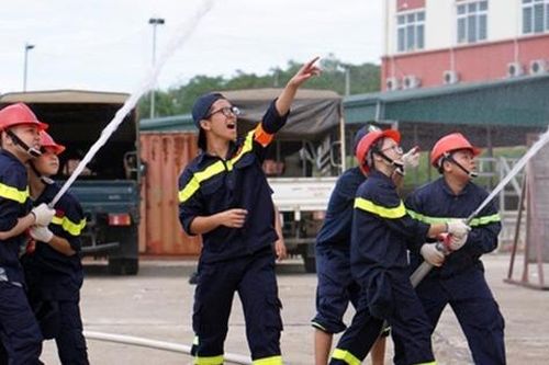 Mùa hè 2024 sẽ có 10 khóa đào tạo lính cứu hỏa dành cho học sinh