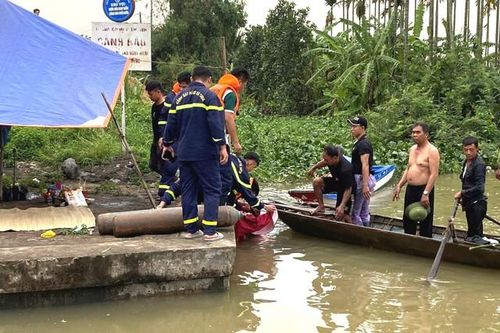 Đã tìm thấy thi thể bé trai 14 tuổi ở Hải Phòng mất tích dưới sông khi đi tắm cùng nhóm bạn