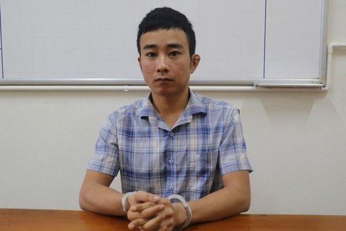 Thầy dạy lái 'bao đậu lý thuyết' rồi chiếm đoạt hàng trăm triệu đồng
