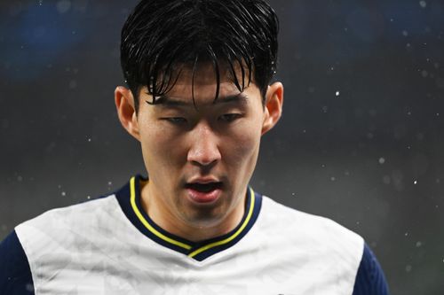 CĐV phân biệt chủng tộc Song Heung-min nhận kết đắng