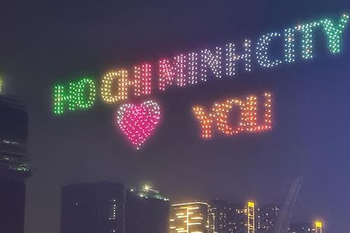 Lễ hội Sông nước Thành phố Hồ Chí Minh lần 2 năm 2024 khép lại bằng màn trình diễn drone ấn tượng