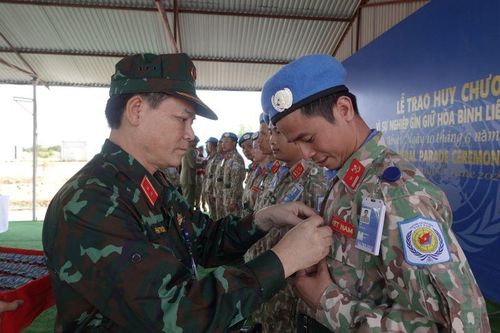 Trao huy chương của Liên hợp quốc tặng Lực lượng Gìn giữ hòa bình Việt Nam tại Phái bộ UNISFA