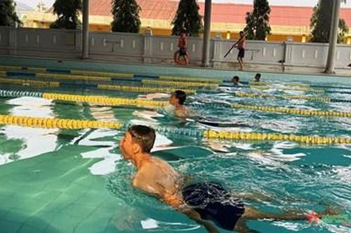 Lữ đoàn Công binh 83 Hải quân: Nâng cao chất lượng huấn luyện bơi cho chiến sĩ mới