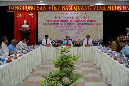 Nhân dân luôn được đặt ở vị trí trung tâm, vai trò chủ thể của mọi chiến lược phát triển đất nước