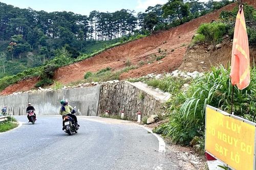 Miền Trung, Tây Nguyên ứng phó sạt lở mùa mưa bão - Bài 1: Nơm nớp sông cuốn, núi đè