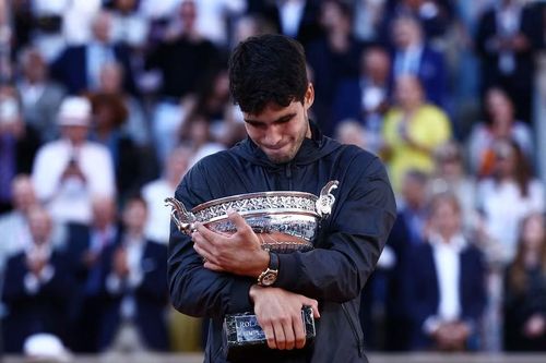 Làm nên lịch sử, Carlos Alcaraz lần đầu vô địch Roland Garros