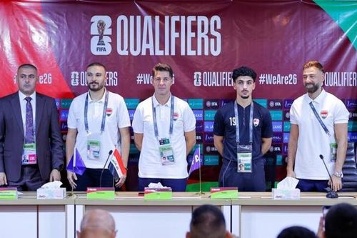 Trước trận gặp Việt Nam, HLV tuyển Iraq kêu gọi các học trò 'tỏ thái độ chuyên nghiệp'