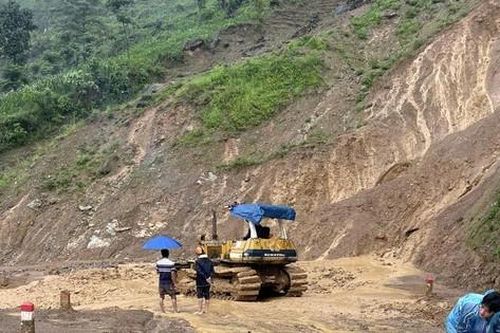 Thủ tướng yêu cầu tập trung khắc phục hậu quả mưa lũ, sơ tán người dân khỏi khu vực nguy hiểm