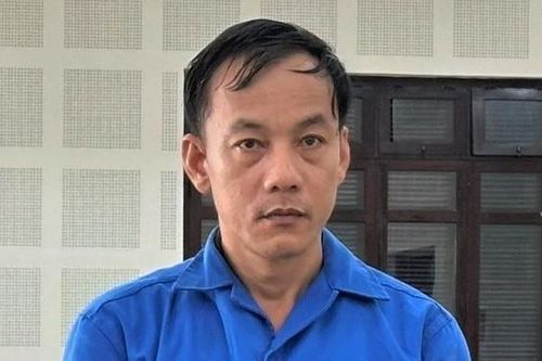 Được nhờ đưa ô tô đi đăng kiểm, người đàn ông rao bán lấy tiền đánh bạc
