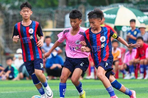 Thắng Thiếu niên thị xã Hoàng Mai, Thiếu niên Quỳnh Lưu giành ngôi nhất bảng A