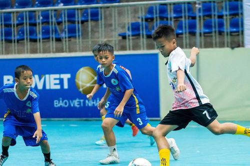 Thắng Nhi đồng Thanh Chương, Nhi đồng Quỳ Hợp đứng đầu bảng B