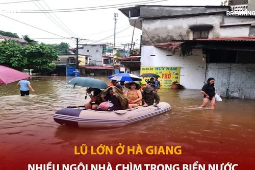 Bản tin 60s: Lũ lớn ở Hà Giang, nhiều ngôi nhà chìm trong biển nước