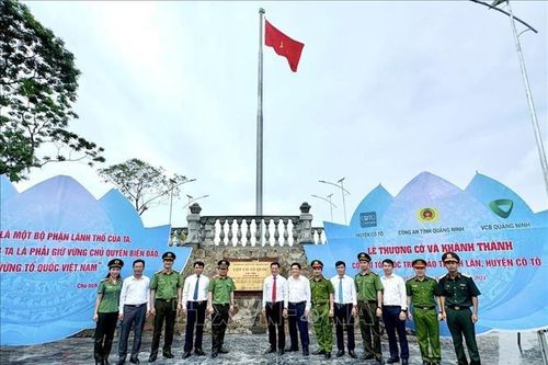 Khánh thành cột cờ Tổ quốc trên đảo Thanh Lân