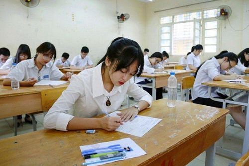 Oái oăm chuyện thi