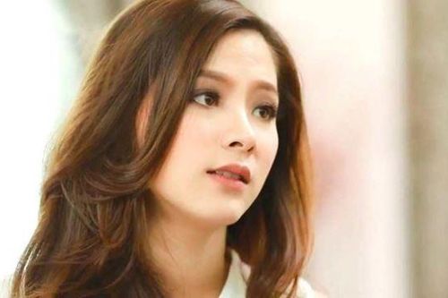 Nghe lời cô bạn thân ly hôn chồng, 5 tháng sau biết tin cô ấy kết hôn, tôi sững sờ tới chết lặng khi vừa thấy mặt chú rể