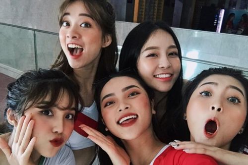 Mỹ nhân Nóng cùng World Cup 2018: Hai lần thi Hoa hậu ra về trắng tay, chia tay con trai tỷ phú, tình duyên hiện tại bí ẩn