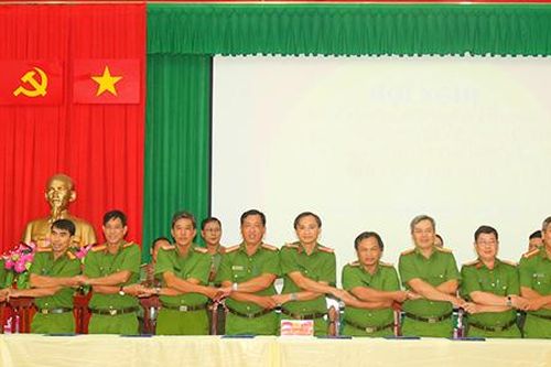 Cụm Công an xã, phường, thị trấn ký kết giao ước thi đua