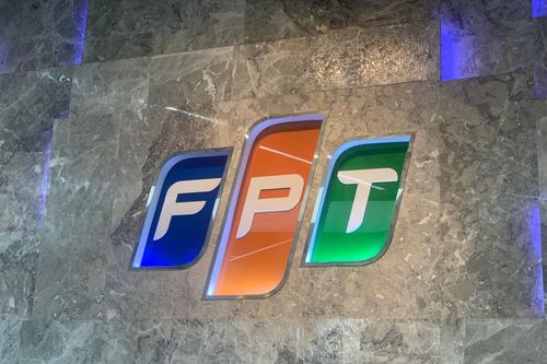 Bốn cổ phiếu 'họ FPT' cùng gia nhập câu lạc bộ đắt giá nhất trên sàn