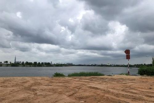 Đi câu cá, phát hiện thi thể người đàn ông dưới sông