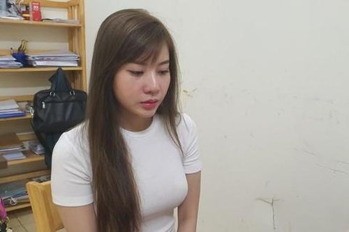 Bắt giam 'hotgirl' điều khiển xe ôtô tông liên tiếp vào xe khác vì mâu thuẫn