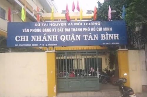 Khởi tố Giám đốc Chi nhánh Văn phòng đăng ký đất đai quận Tân Bình