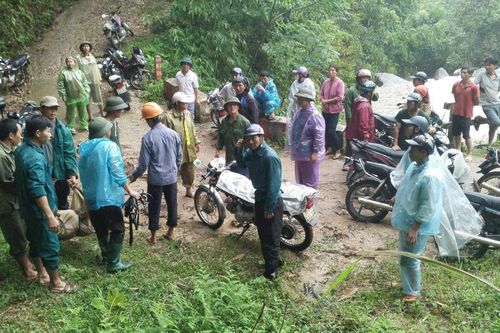 Đi qua cầu tràn, hai cha con ở Hà Giang bị lũ cuốn trôi