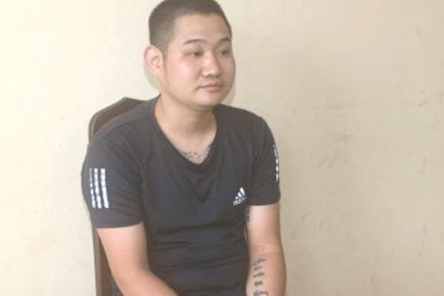 Gặp nhau để giải quyết mâu thuẫn, nam thanh niên bị đâm tử vong trước cổng trường học