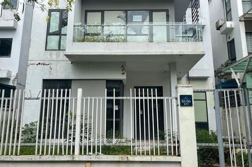 Cận cảnh hoang tàn của những căn biệt thự triệu đô trong Khu đô thị Xuân Phương
