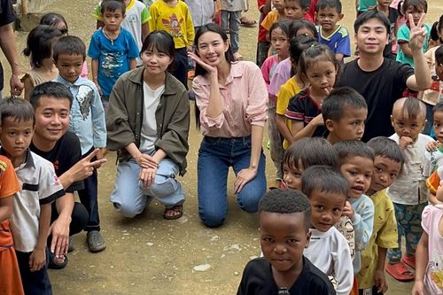 Thùy Tiên và Quang Linh sát cánh hoàn thành dự án ý nghĩa tại Quảng Nam