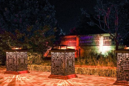 Du khách hào hứng với lễ hội Ánh sáng tại Festival Huế 2024