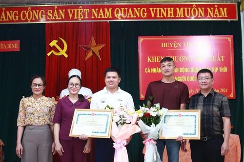 Quảng Ninh: Khen thưởng 2 thanh niên dũng cảm cứu người đuối nước